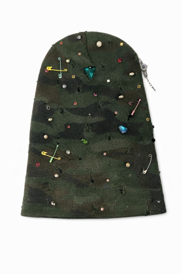 soc beanie camo unfolded