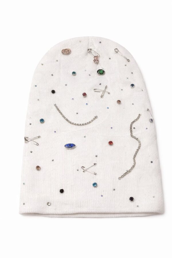 soc beanie wihte unfolded